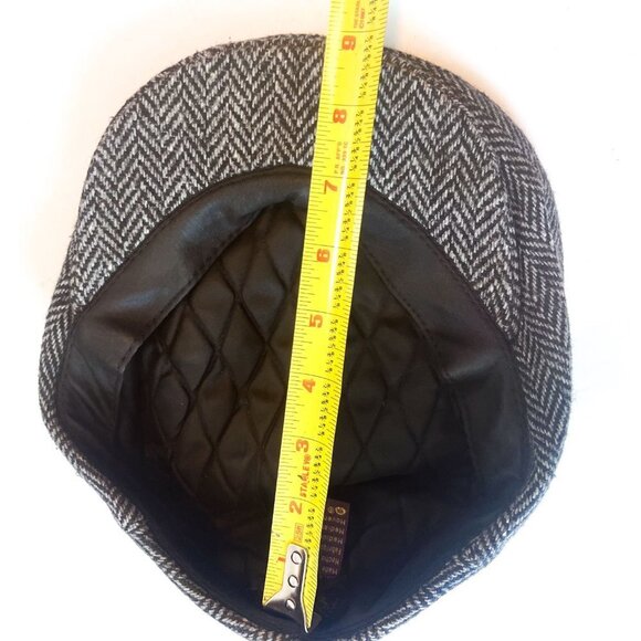 Dorfman Pacific Black & Gray Men's Classic Herringbone Ivy Cap - Picture 7 of 10